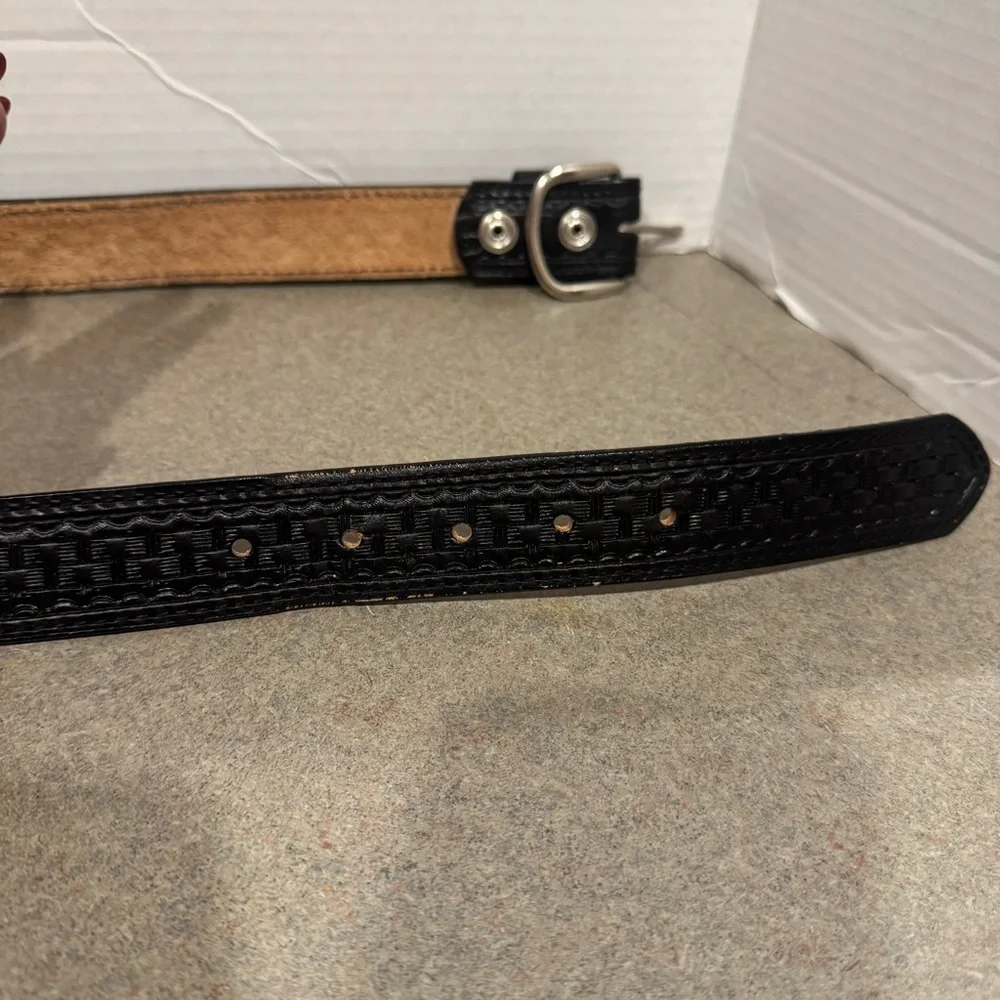 Men’s Black Leather Basket Weave Stud Belt 38 (see measurements)